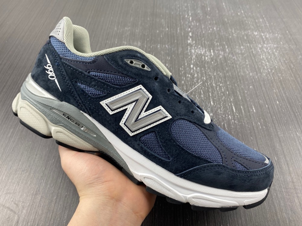 NwBlnc 990v3 MiUSA Navy Denim M990NB3