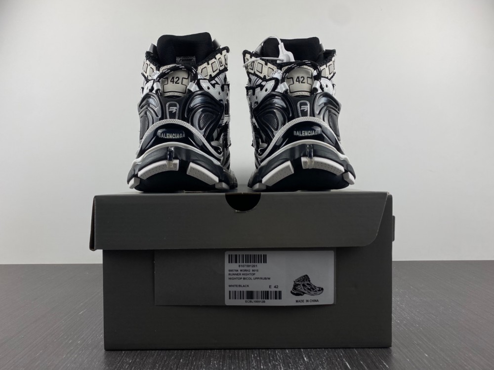 Blncig Runner 7.0 black