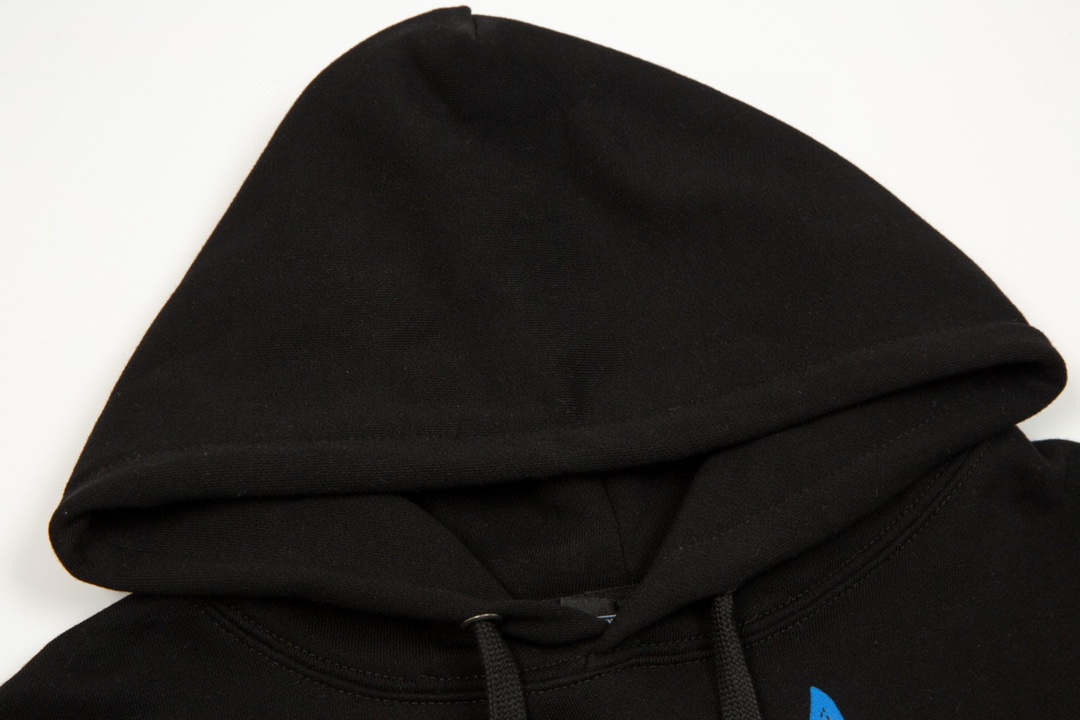 CH Come Hearts hoodie