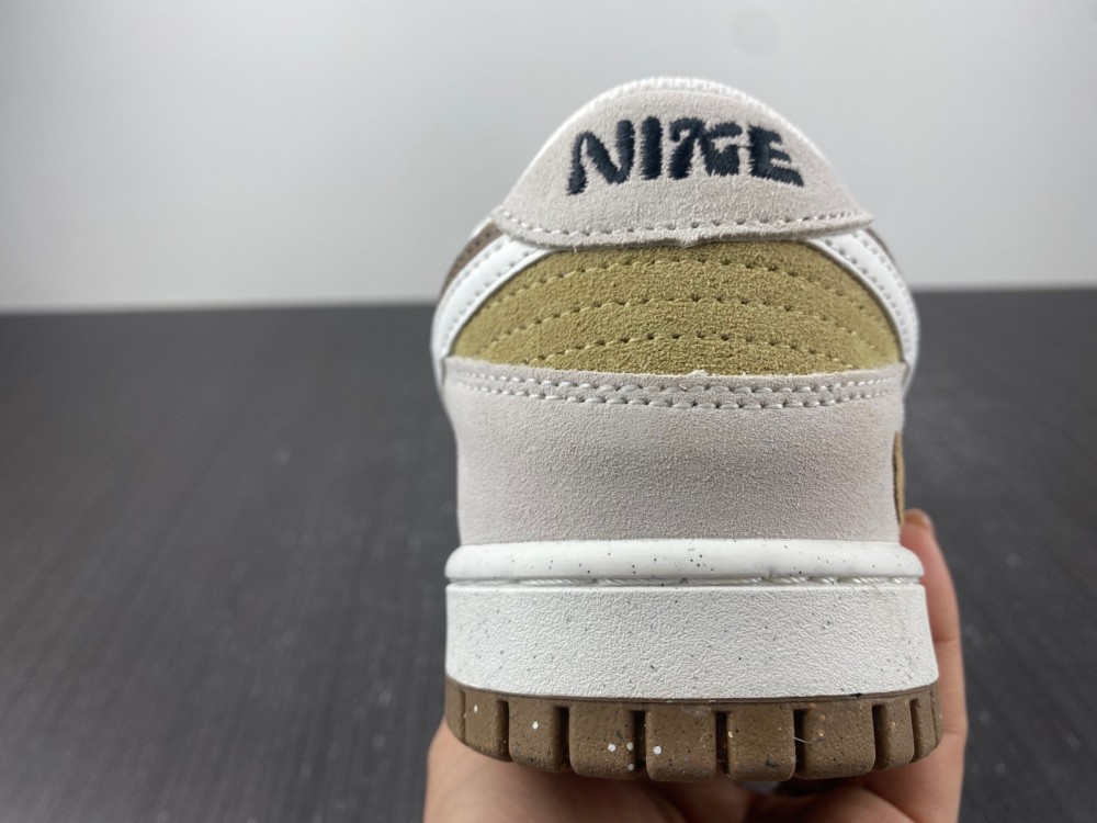 NIKE Dunk Low brown DO9457-100