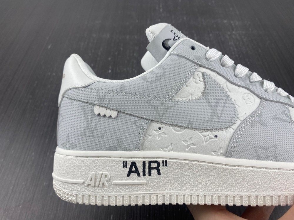 Nike Air Force 1 LsVttn white grey