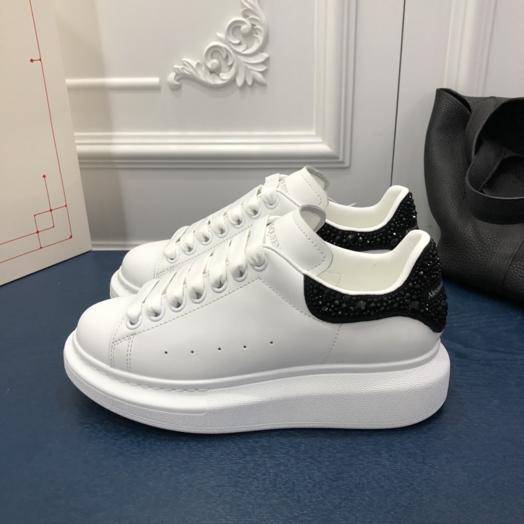 Alxndr McQN sneakers black