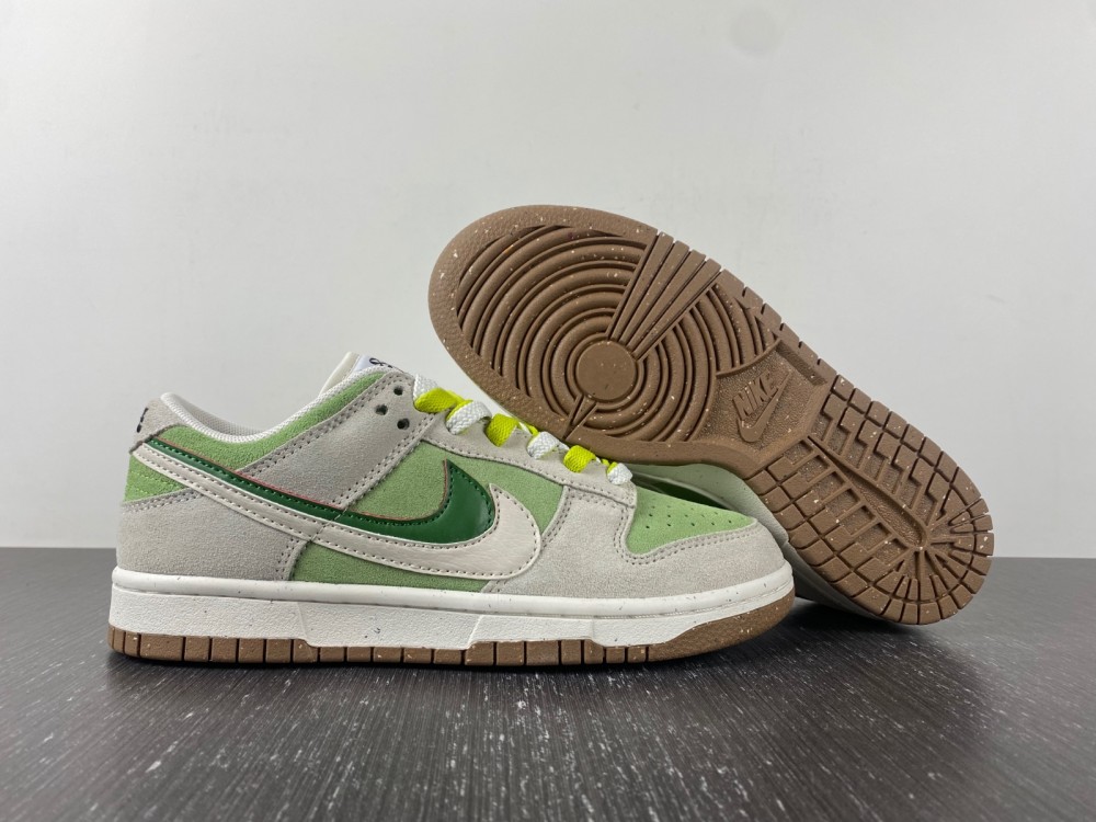 Nike Dunk Low green DO9457-100