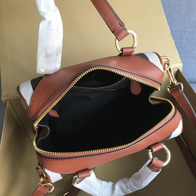 Brbbrry Original Classic Check bag in Brown