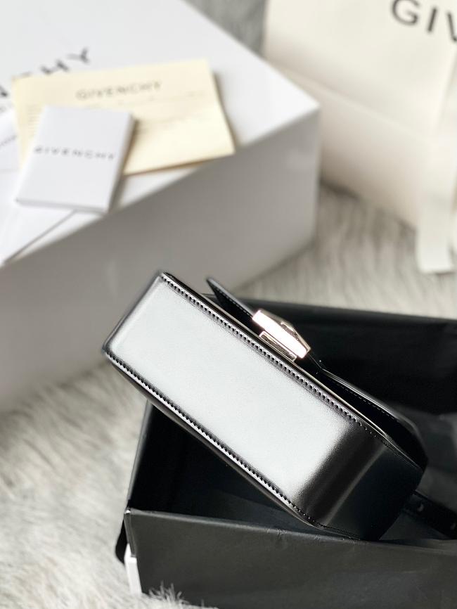 Gvnchy 4G Bag Black with Silver Hardware 17cm