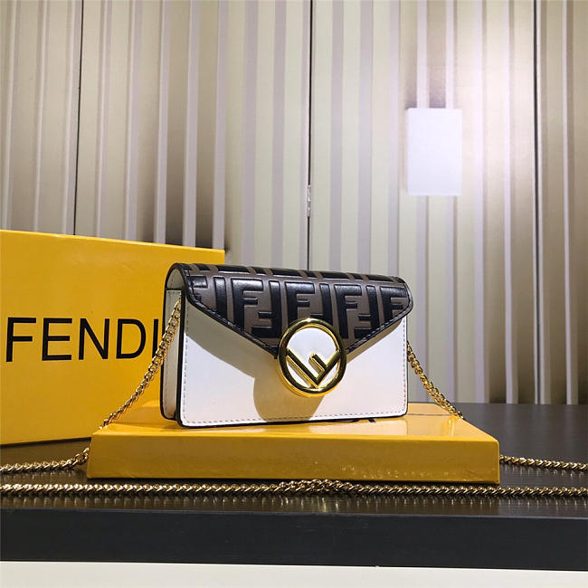 Feendi Original Calfskin Leather Pocket in White