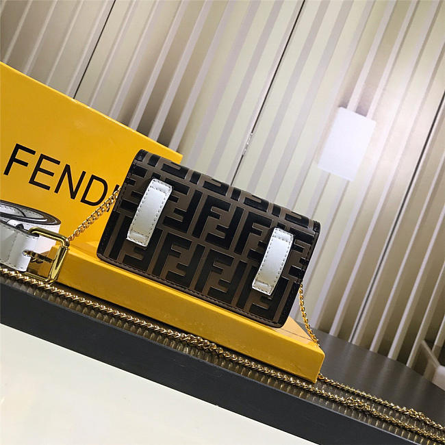 Feendi Original Calfskin Leather Pocket in White