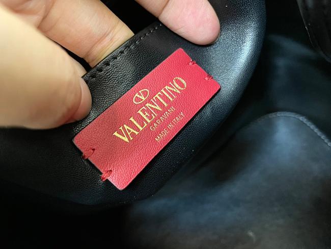 Vallentinno V Logo Bucket Bag Black 20cm