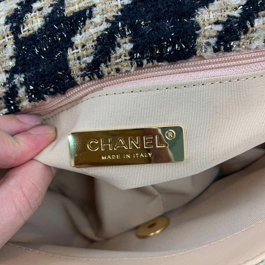 Channe1 19 Flap Bag 26cm