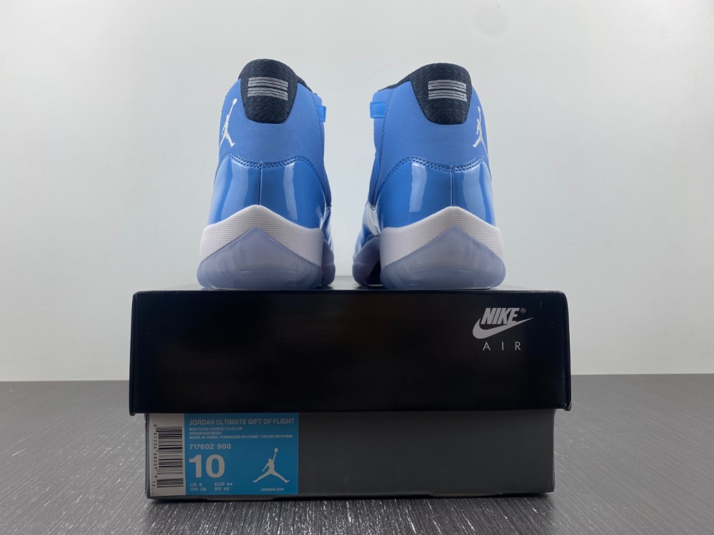 Nike Air Jordan 11 Pantone 717602-900