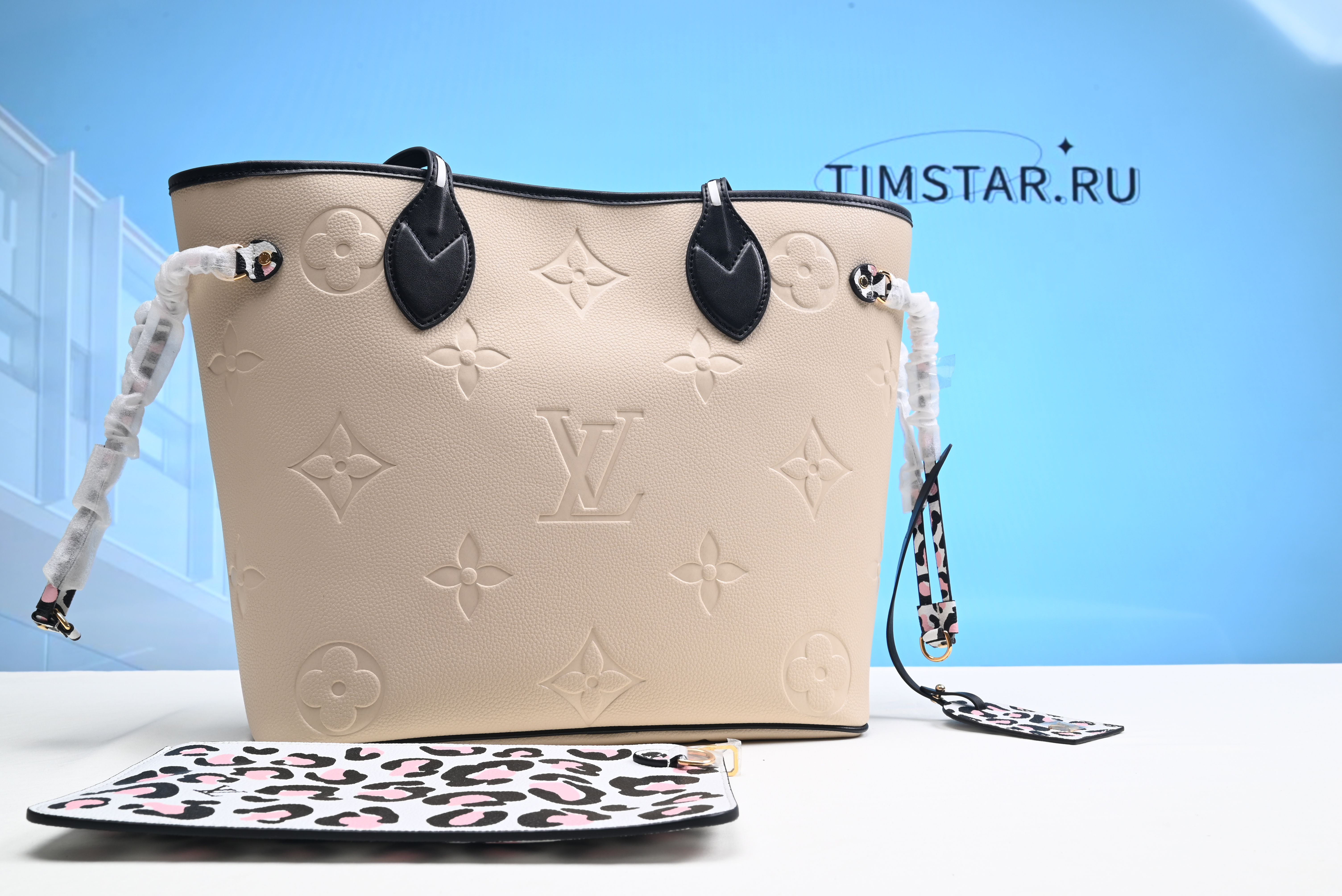 LsVttn Wild of Heart Neverfull White Bag