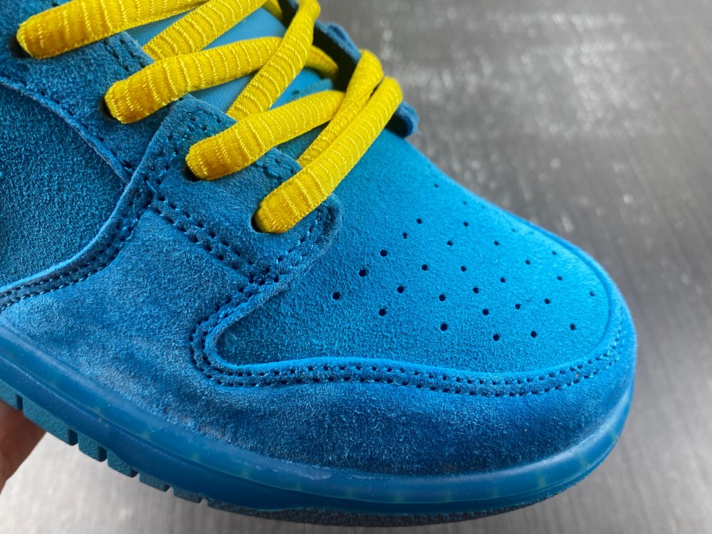 Nike SB Dunk Low Buttercup The Powerpuff Girls FZ8319-300