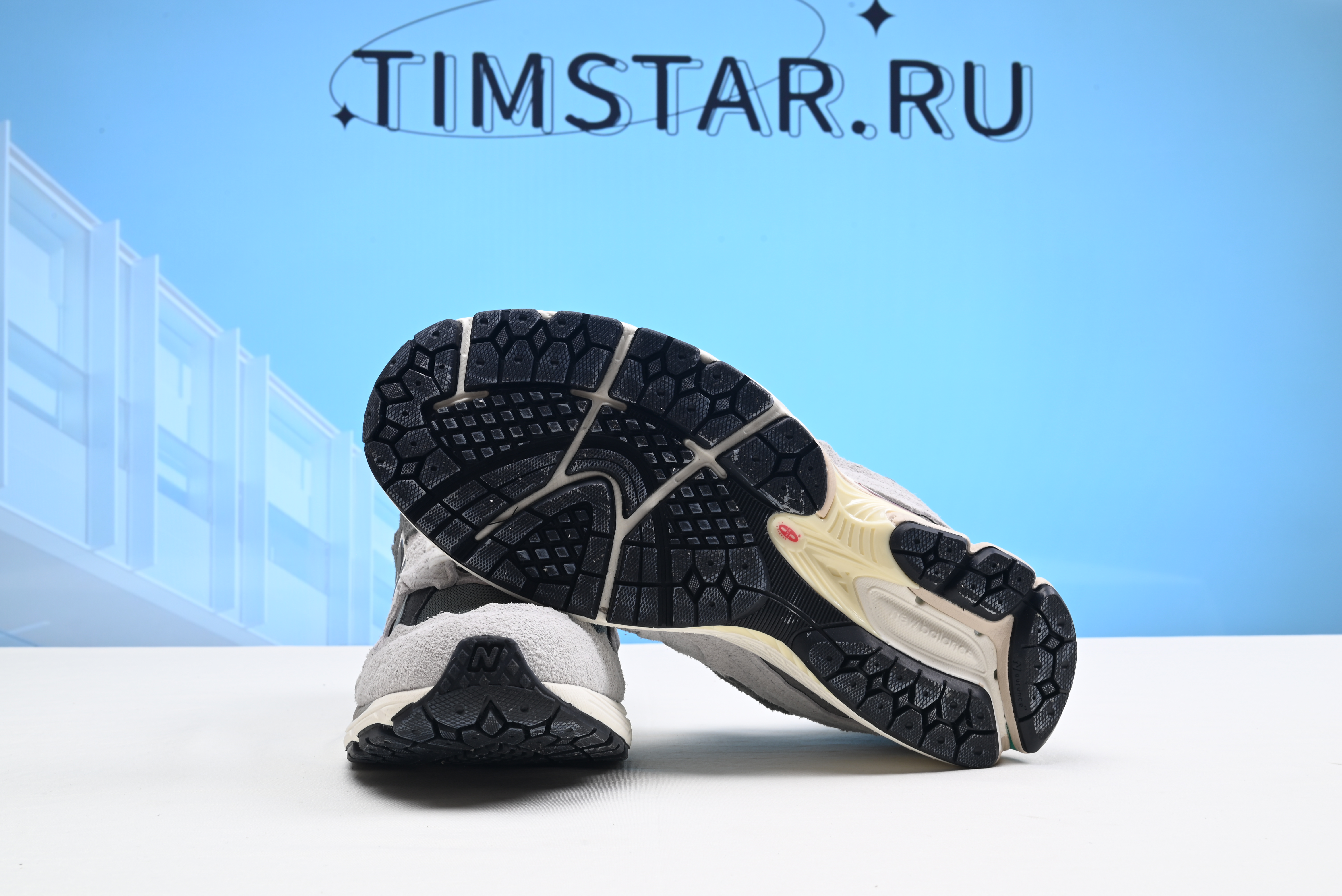 NwBlnc 2002R Protection Pack Rain Cloud M2002RDA