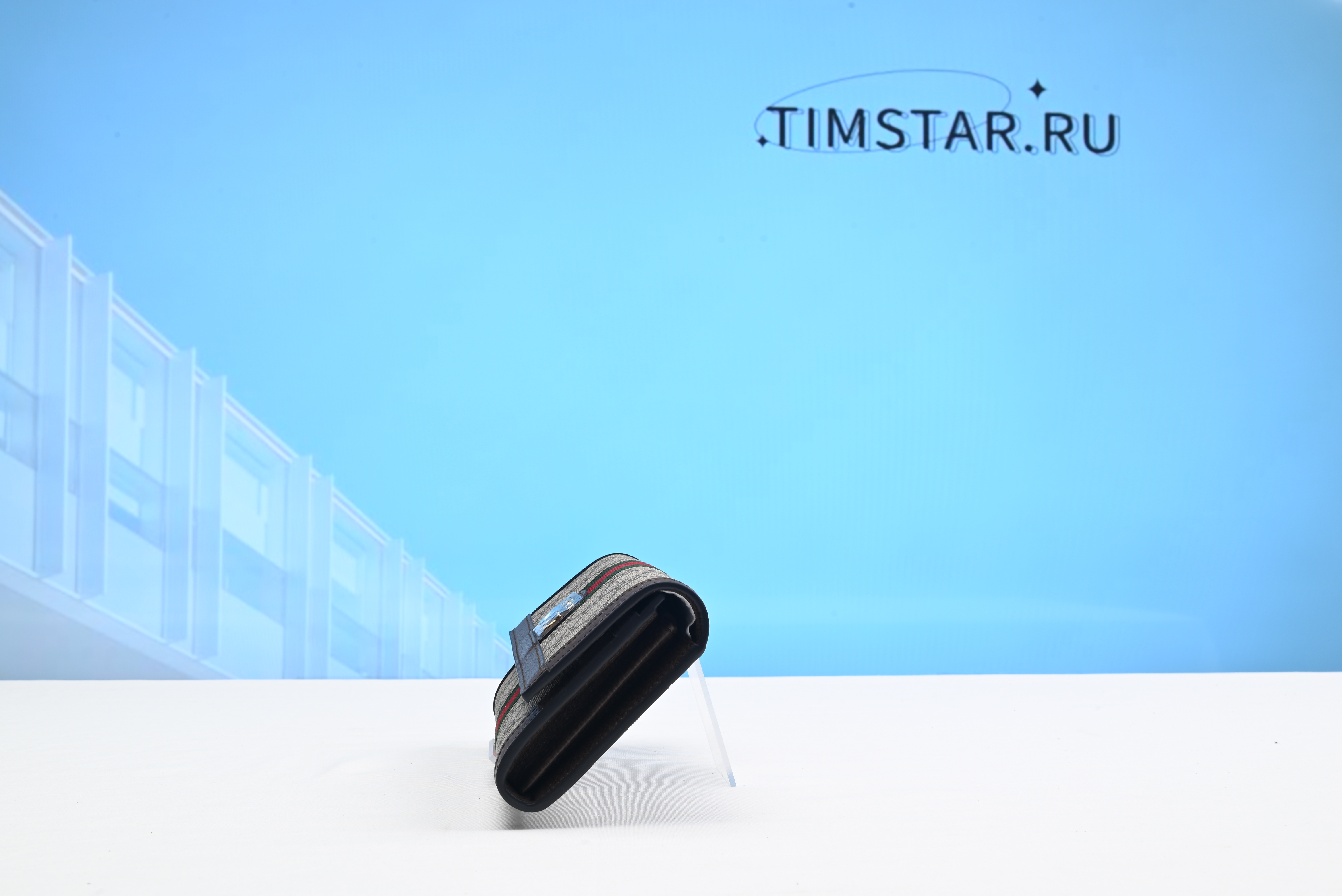 Guccii1 GG fabric flap wallet with Web