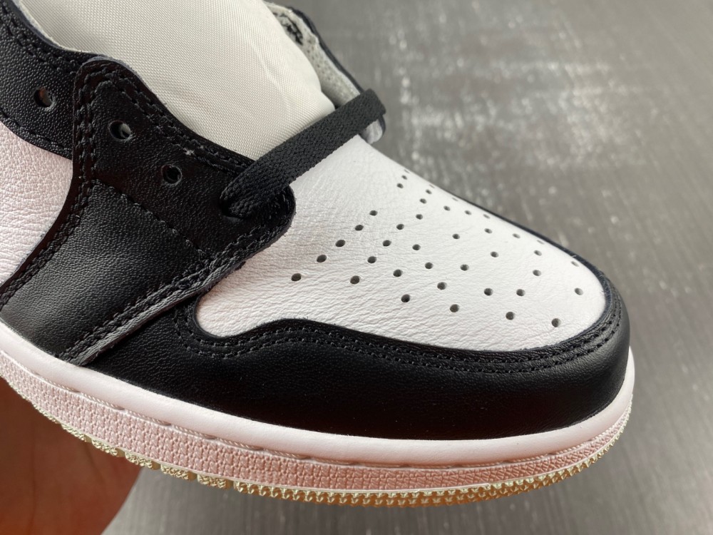 Nike Air Jordan 1 Retro High OG NRG