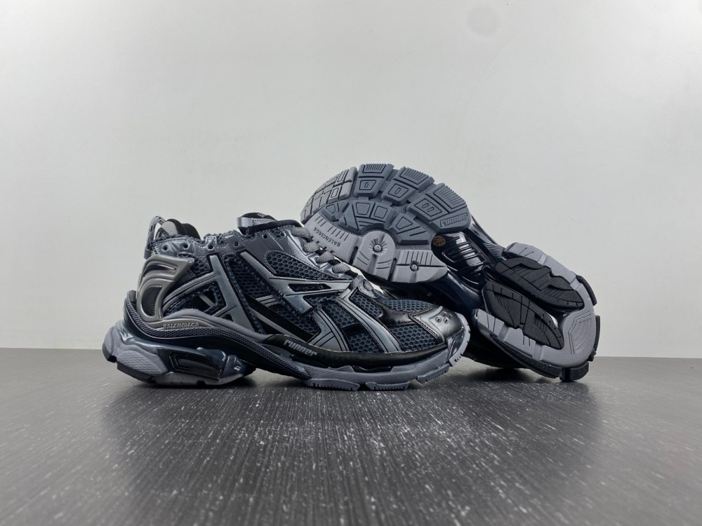 Blncig Runner Sneaker 