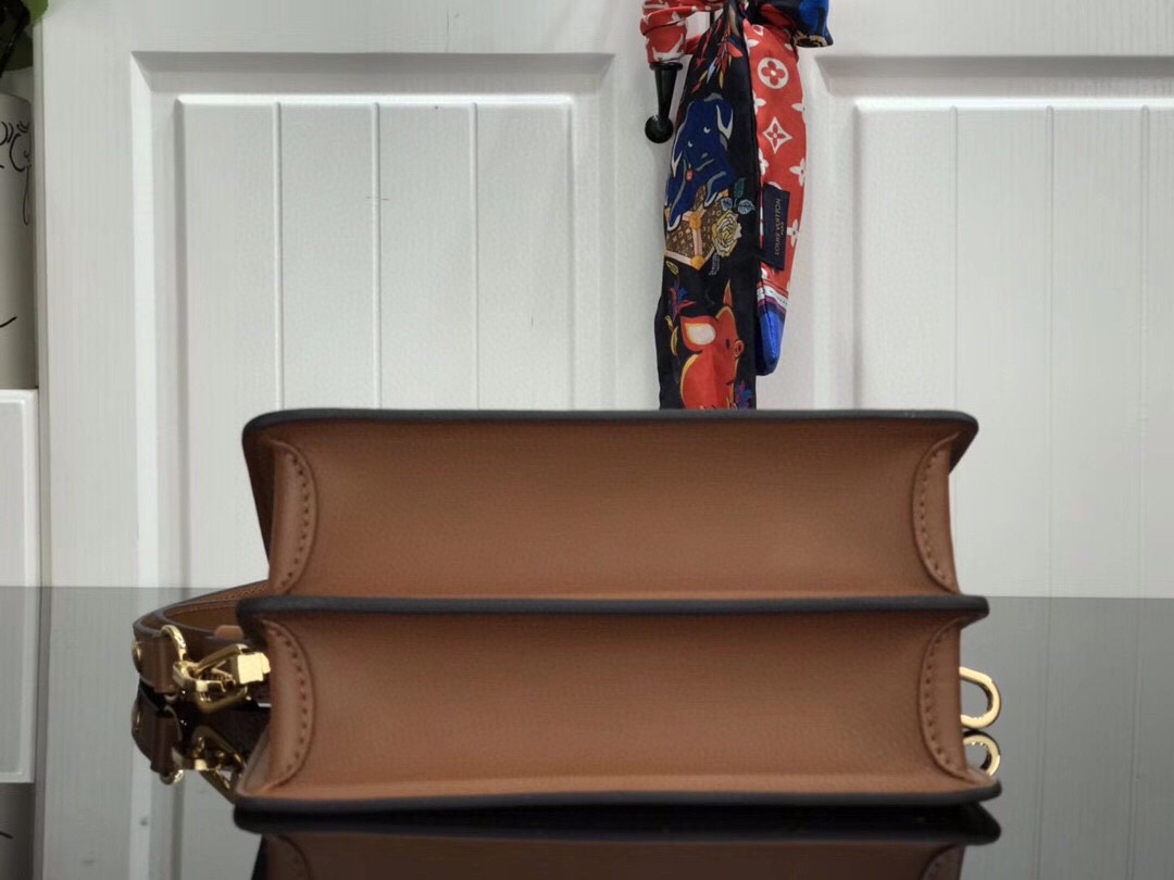 LsVttn MINI DAUPHINE M44580