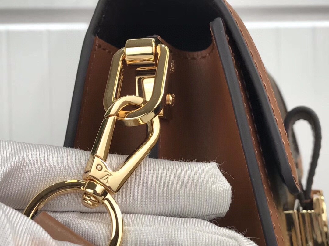 LsVttn MINI DAUPHINE M44580