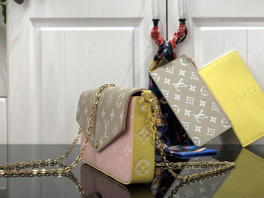 LsVttn FELICIE POCHETTE M81359