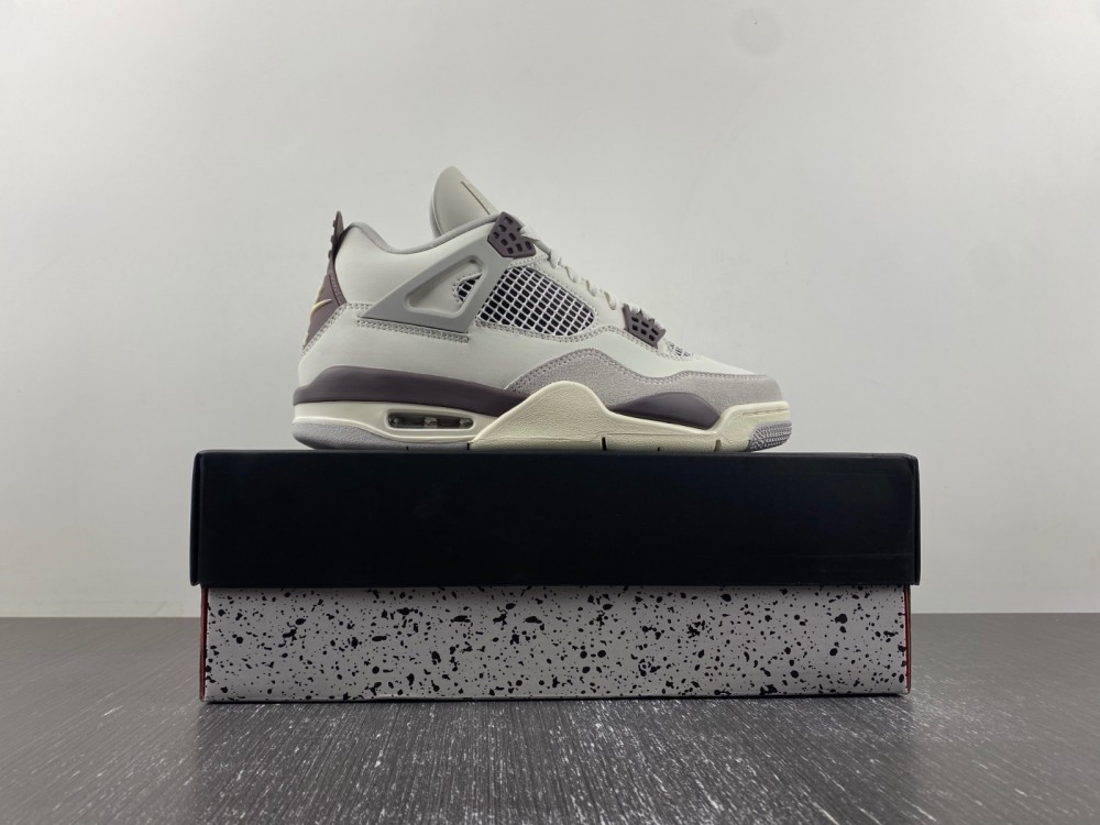 Air Jordan 4 Retro