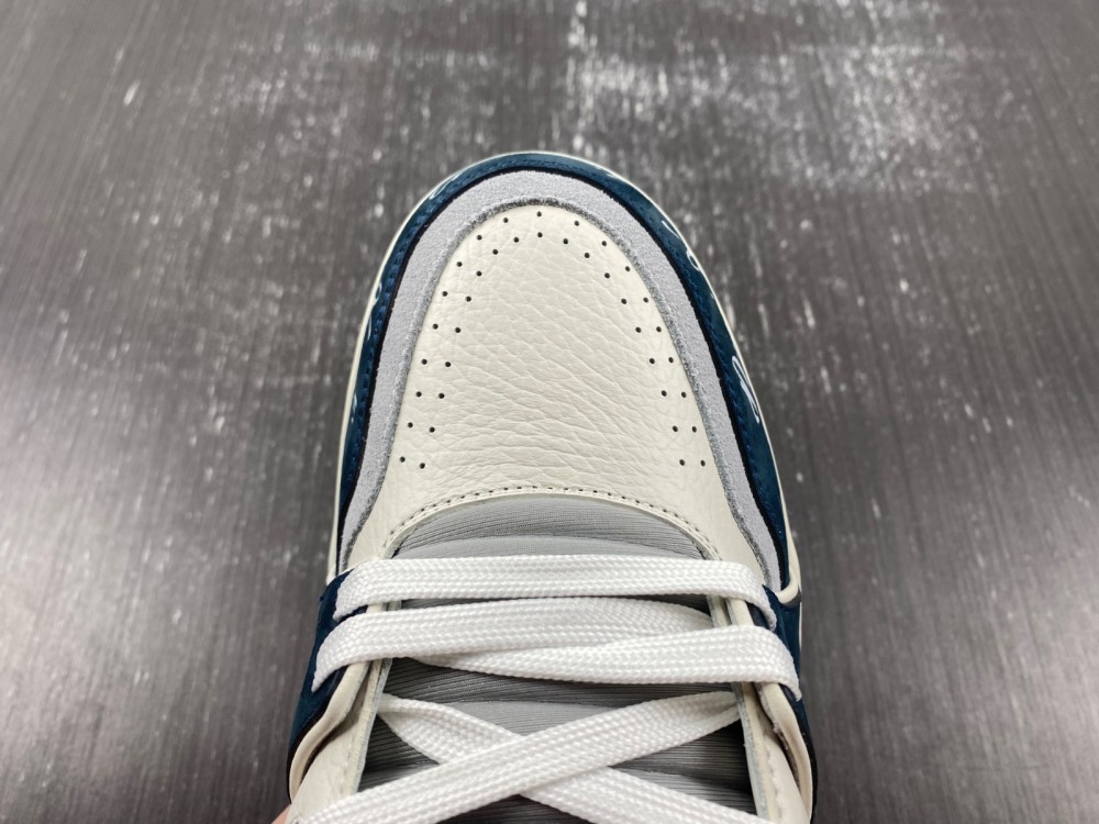 LsVttn trainer New York Limited Color