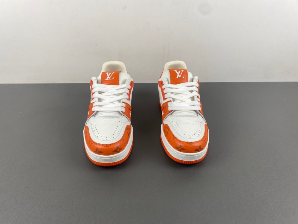 LsVttn traineR orange