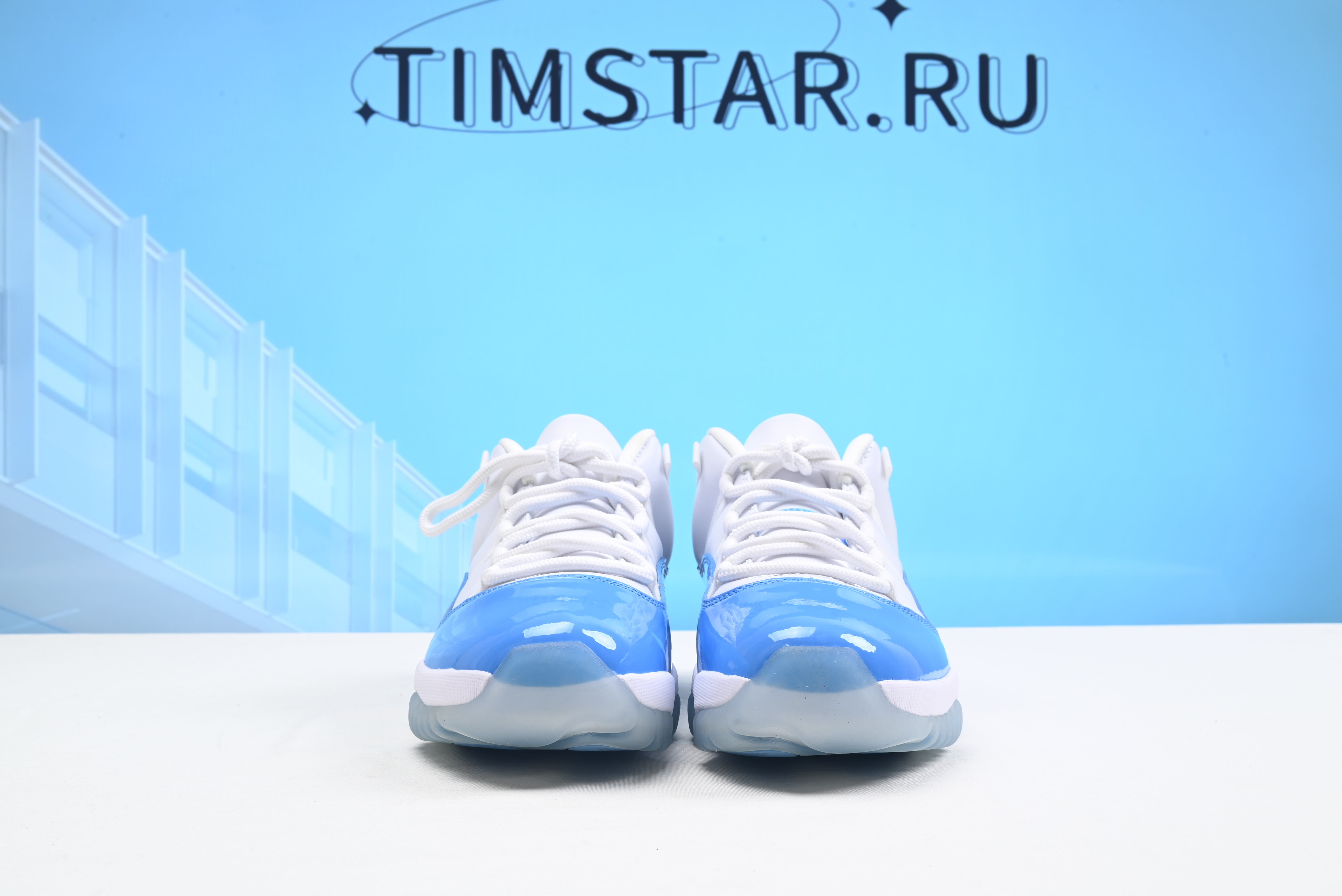 Jordan 11 Retro Low University Blue 528895-106