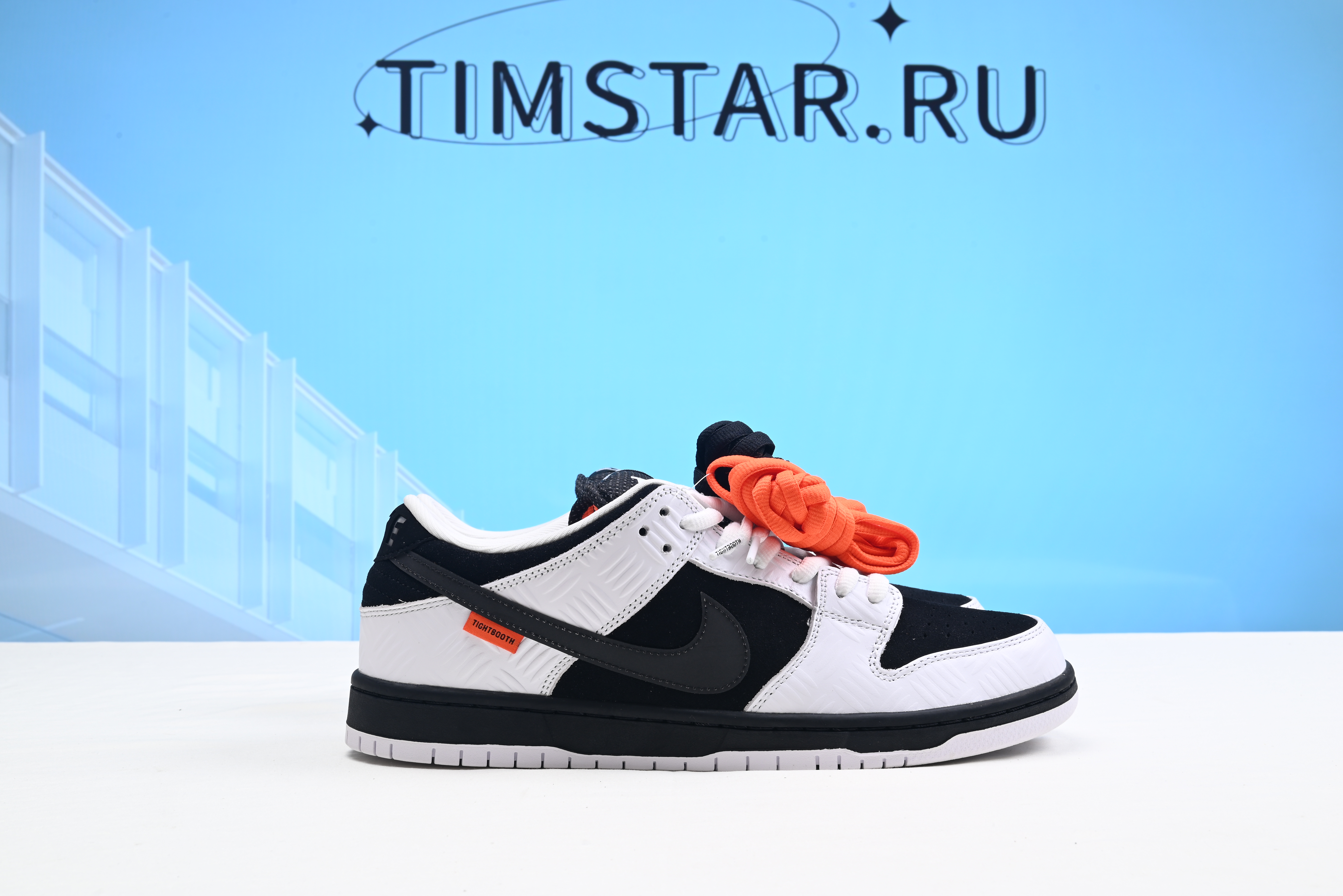 Dunk Low SB FD2629-100