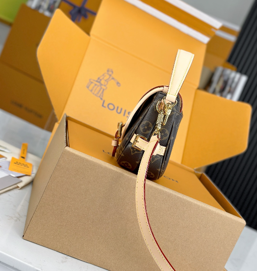 LsVttn SAUMUR BB BAG 20cm