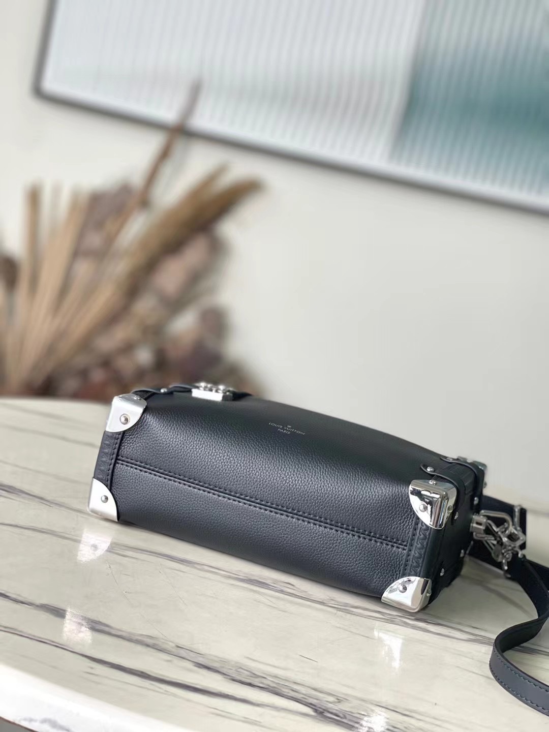 LsVttn Bag 70123212 21cm black