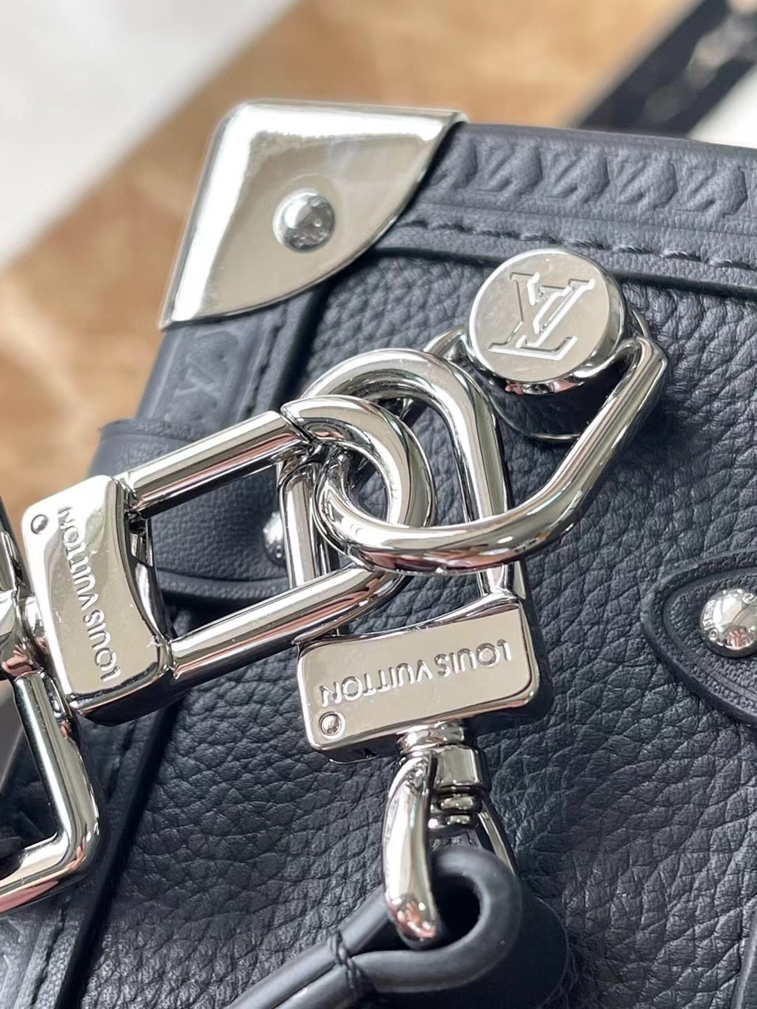 LsVttn Bag 70123212 21cm black