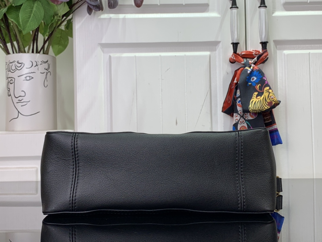 LsVttn Bag 77123214 24cm