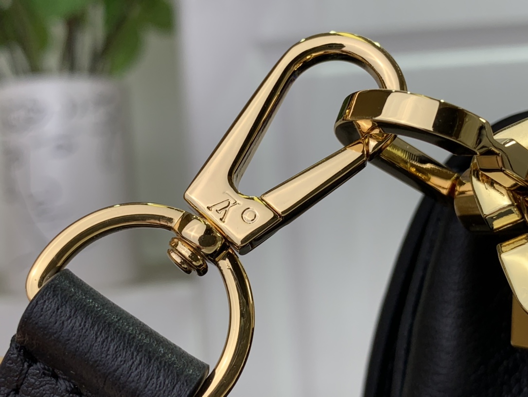 LsVttn Bag 77123214 24cm