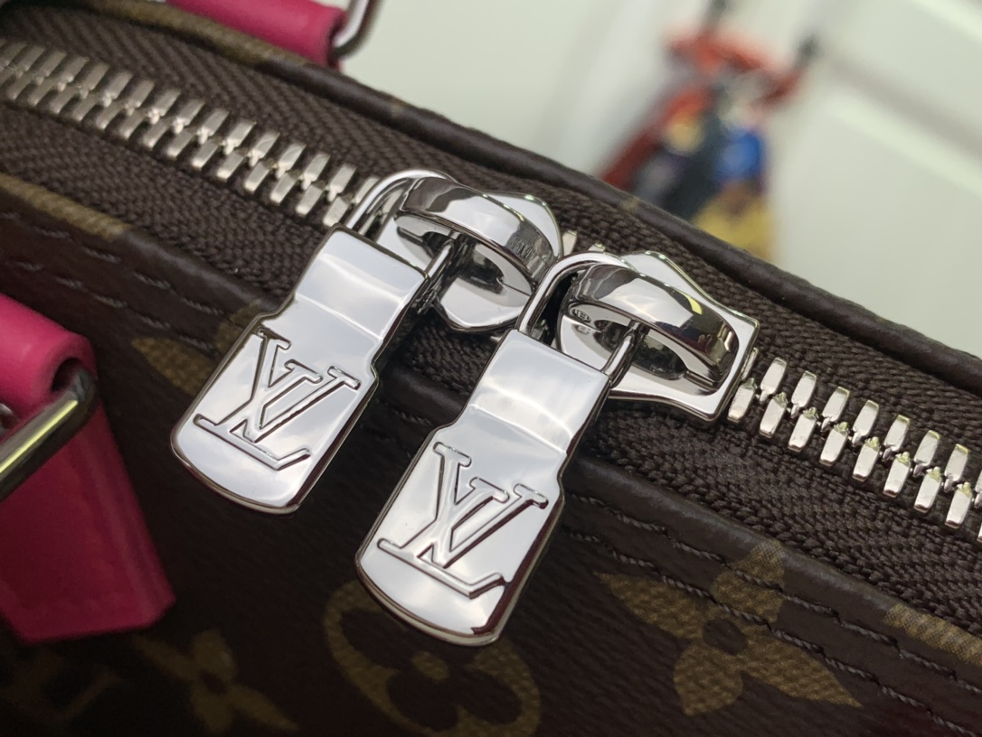 LsVttn Bag 52123167pink 18cm