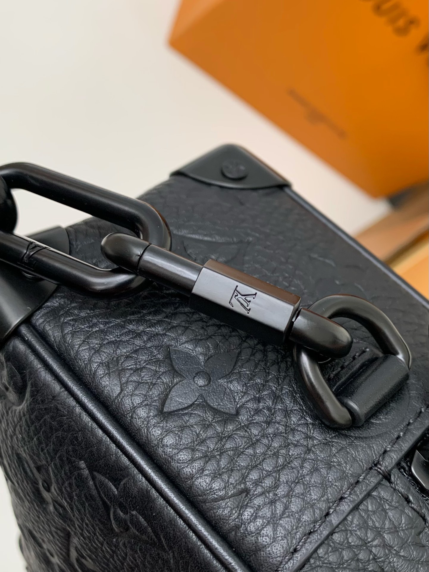 LsVttn Bag 70123197 18.5cm