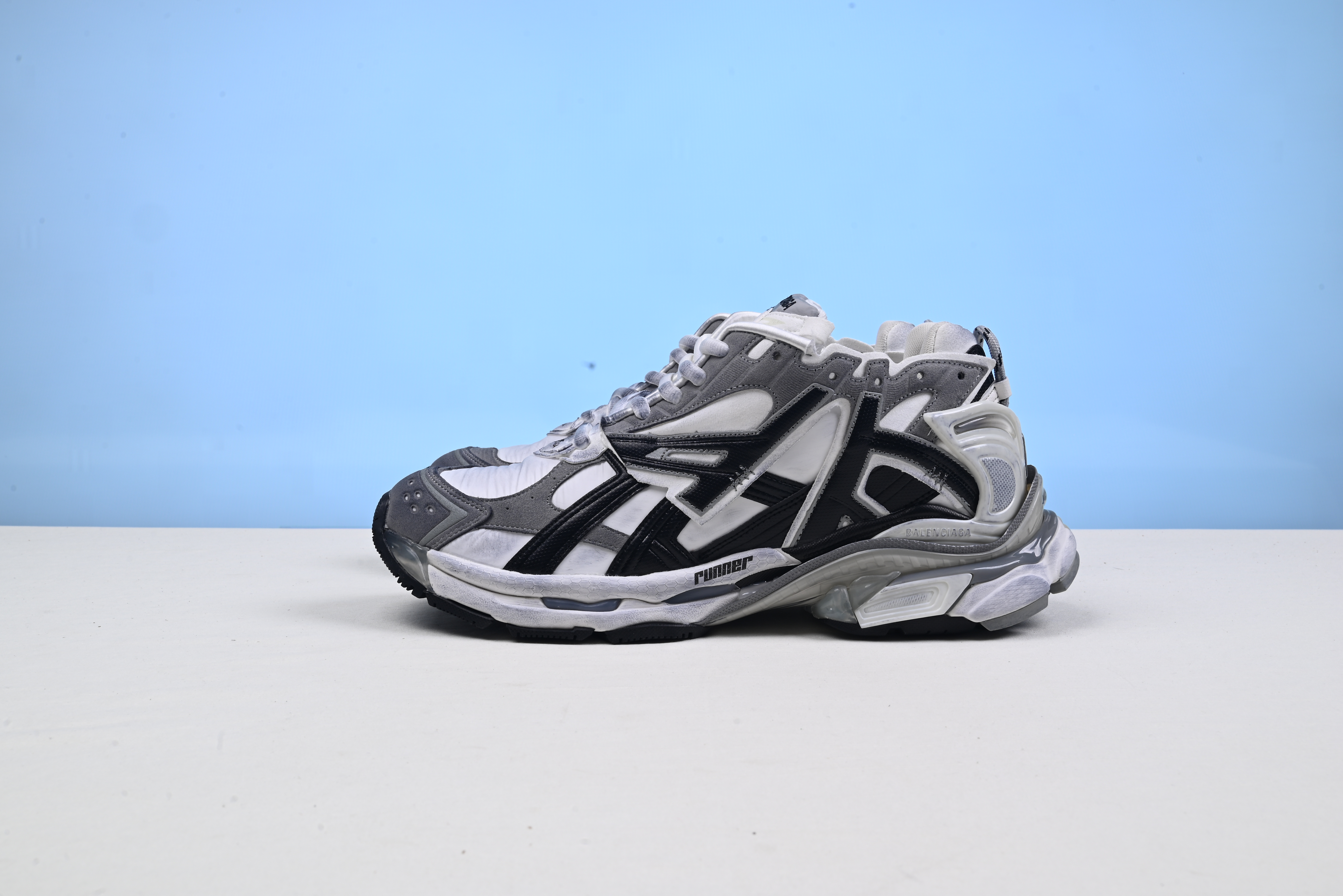 Blncig Track 677403-W3RB5-9012