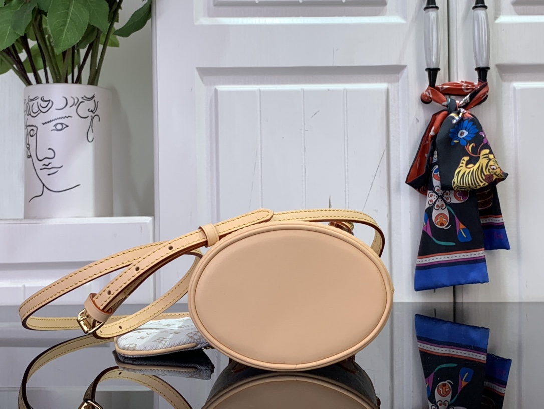 LsVttn Bag 56123168 17cm