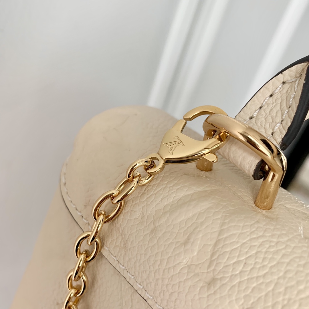 LsVttn Bag 47123149white 21cm