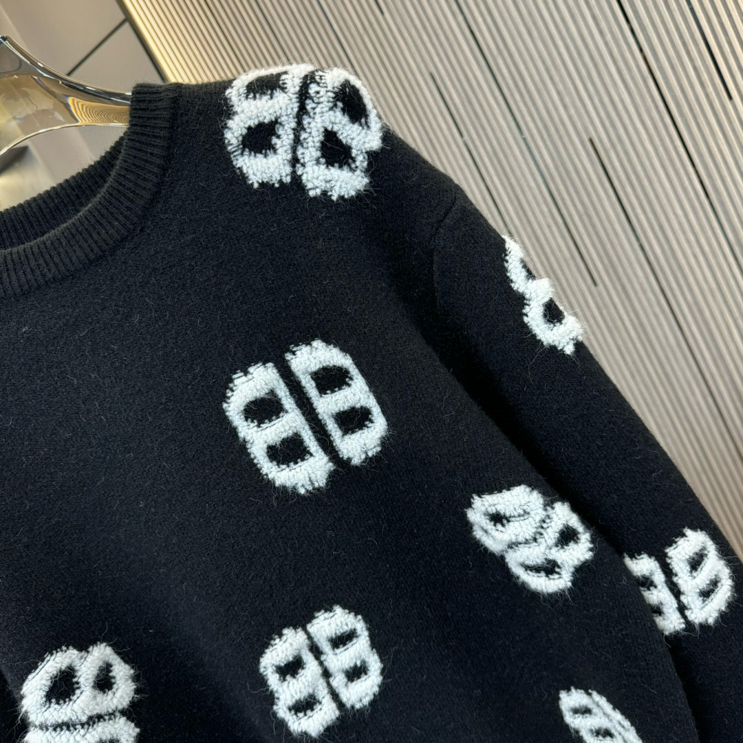 Balenciaga Sweater 2024122801