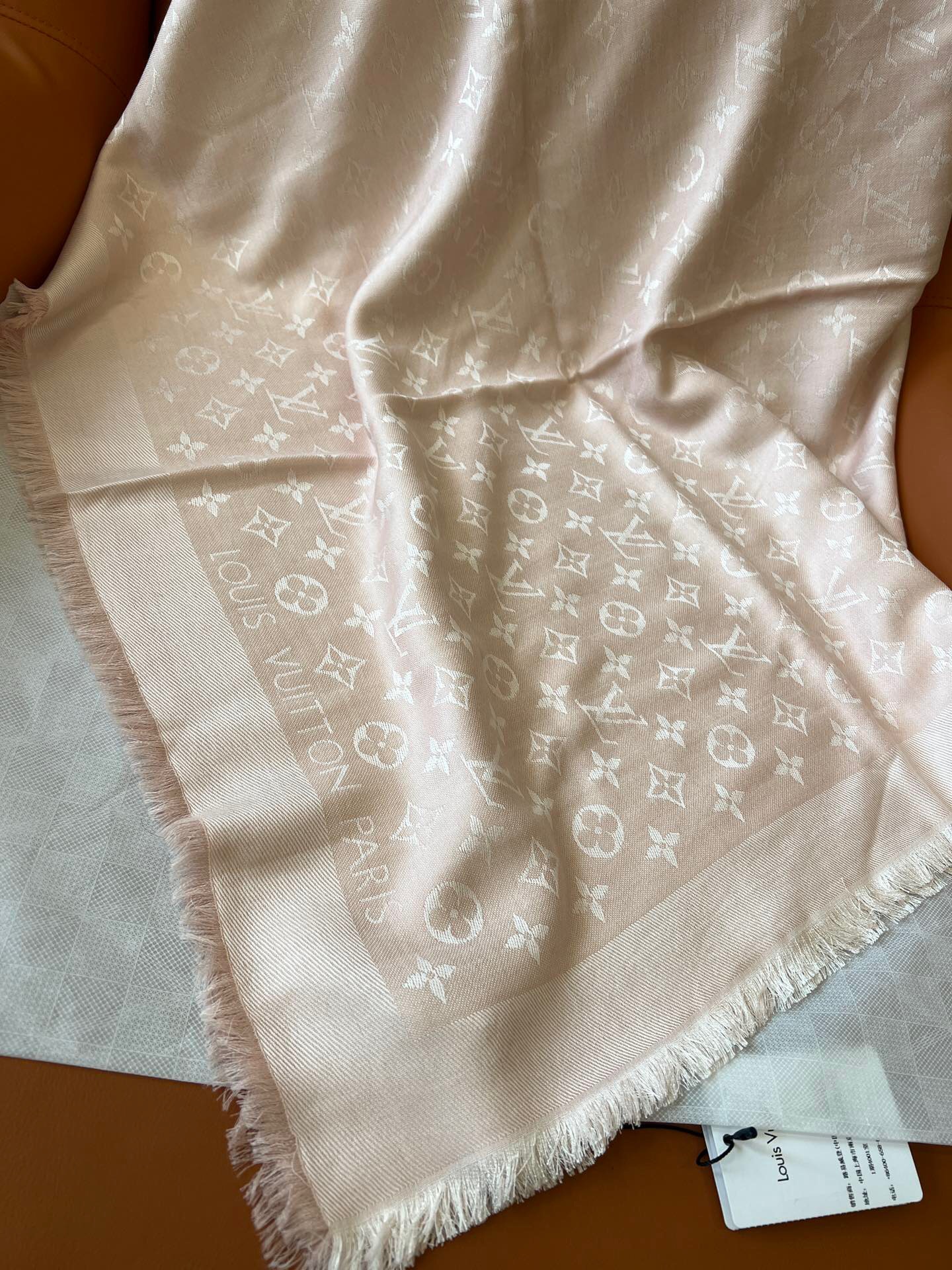 LsVttn Monogram scarf M76784