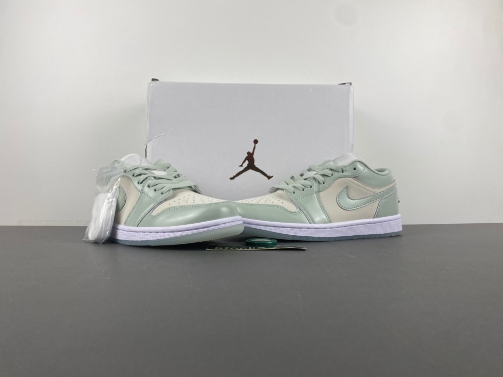 Air Jordan 1 Low green HF4078-100