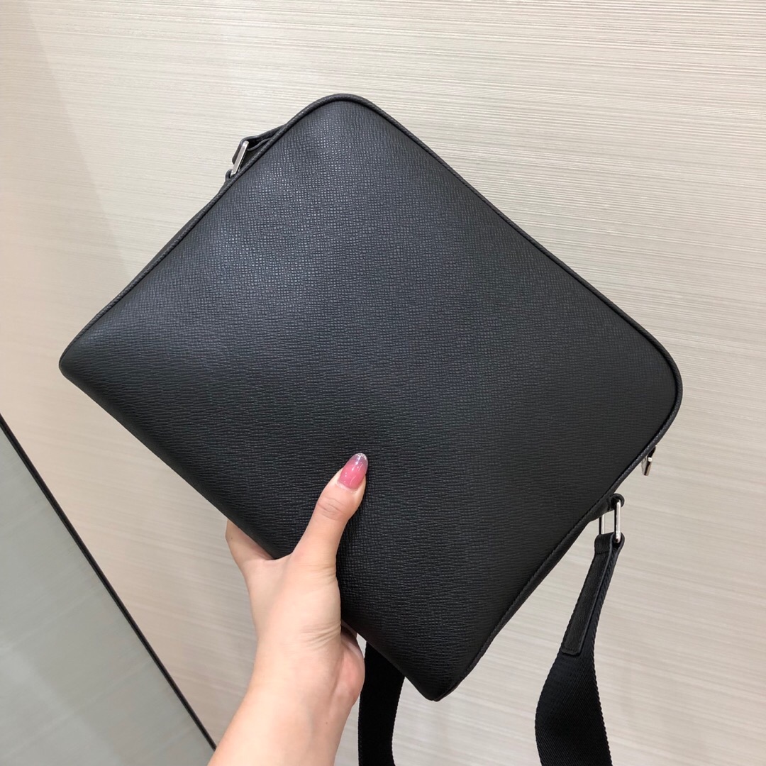 LOUIS VUITTON M20260 ALEX MESSENGER PM