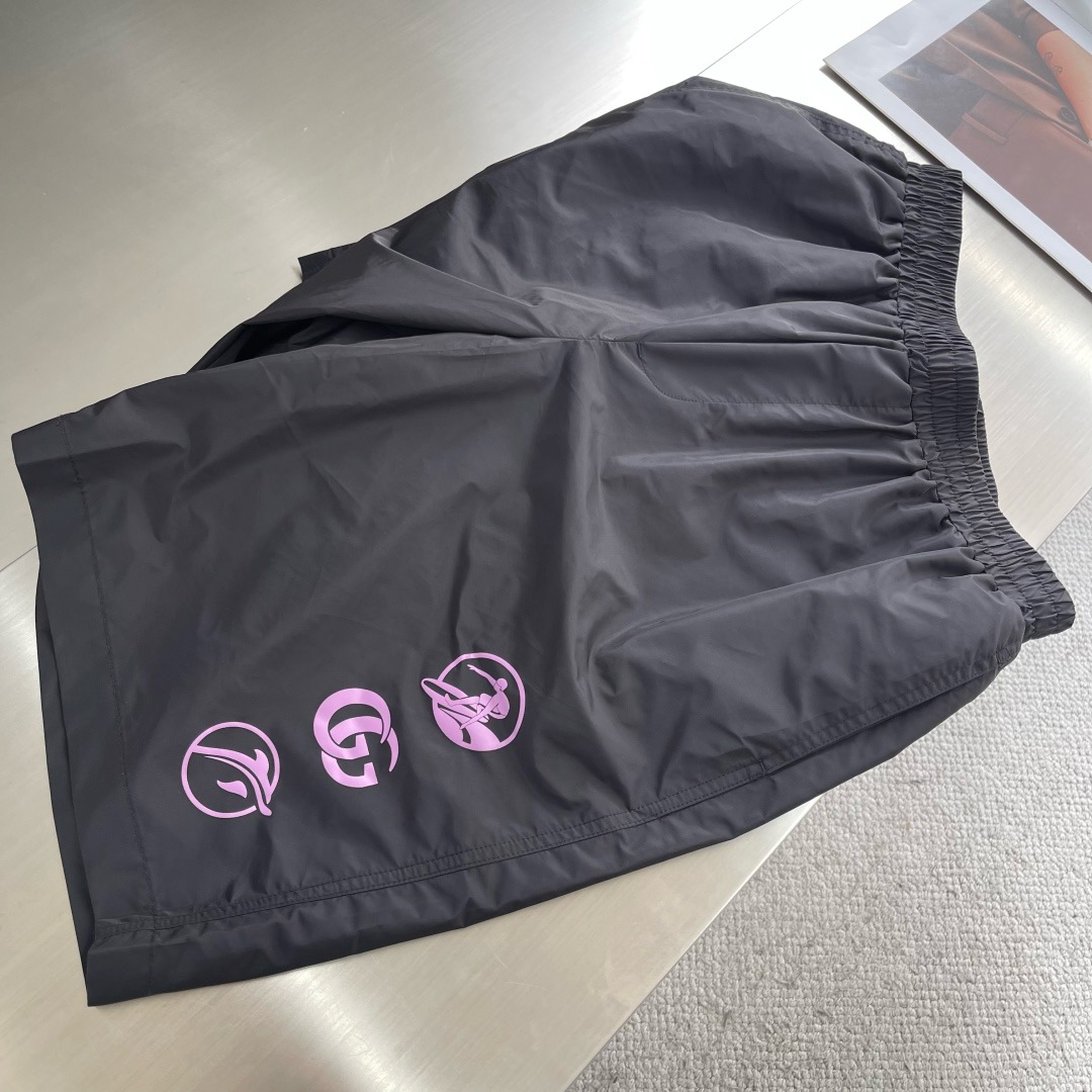 Gucc shorts 01