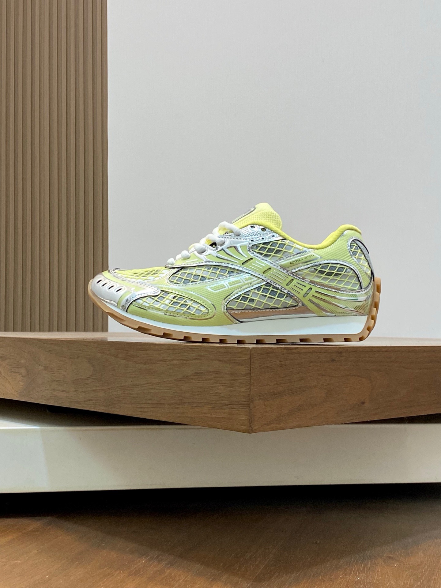 Bottega Veneta Orbit sneaker 02