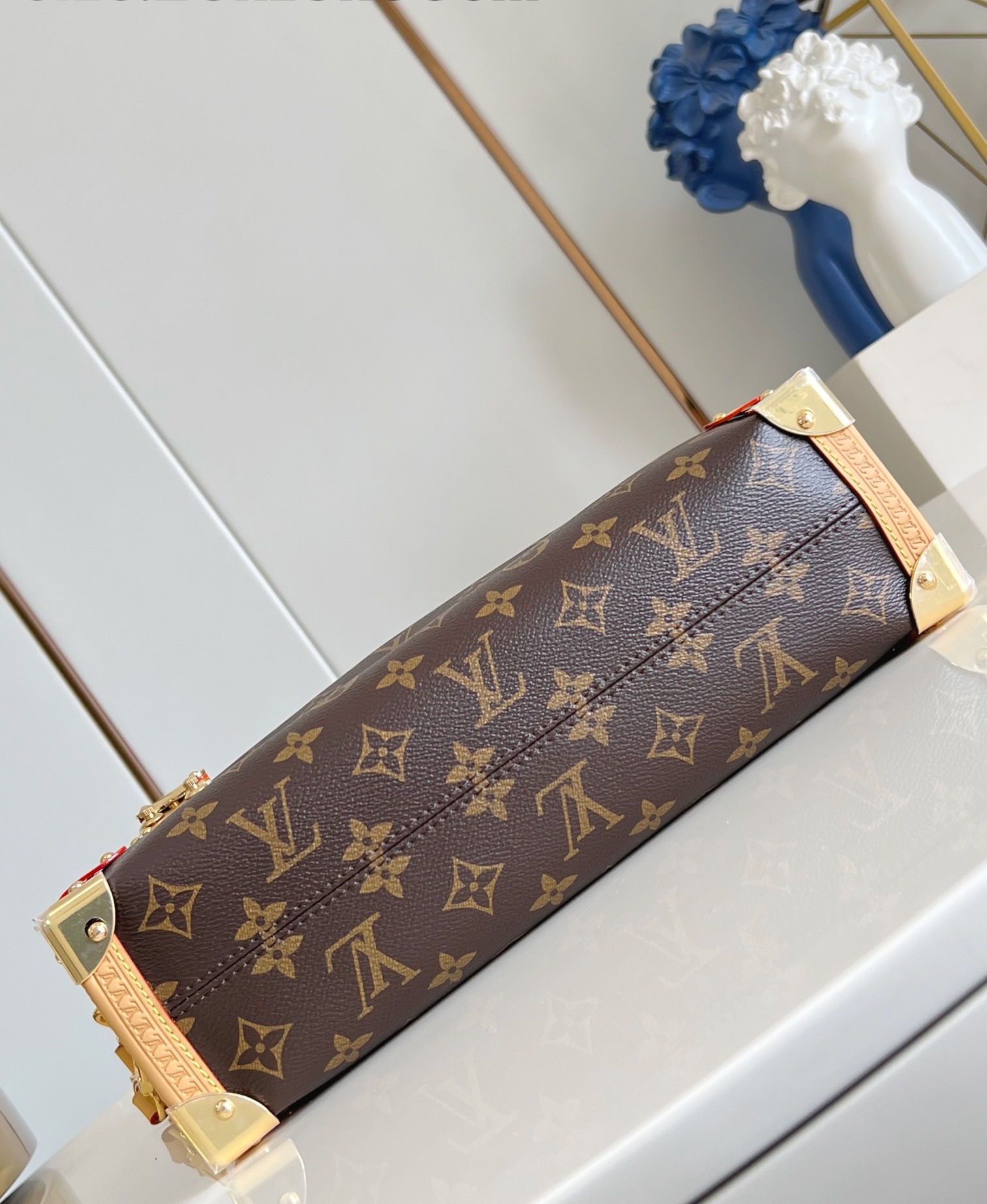 LsVttn Side Trunk GM M14513