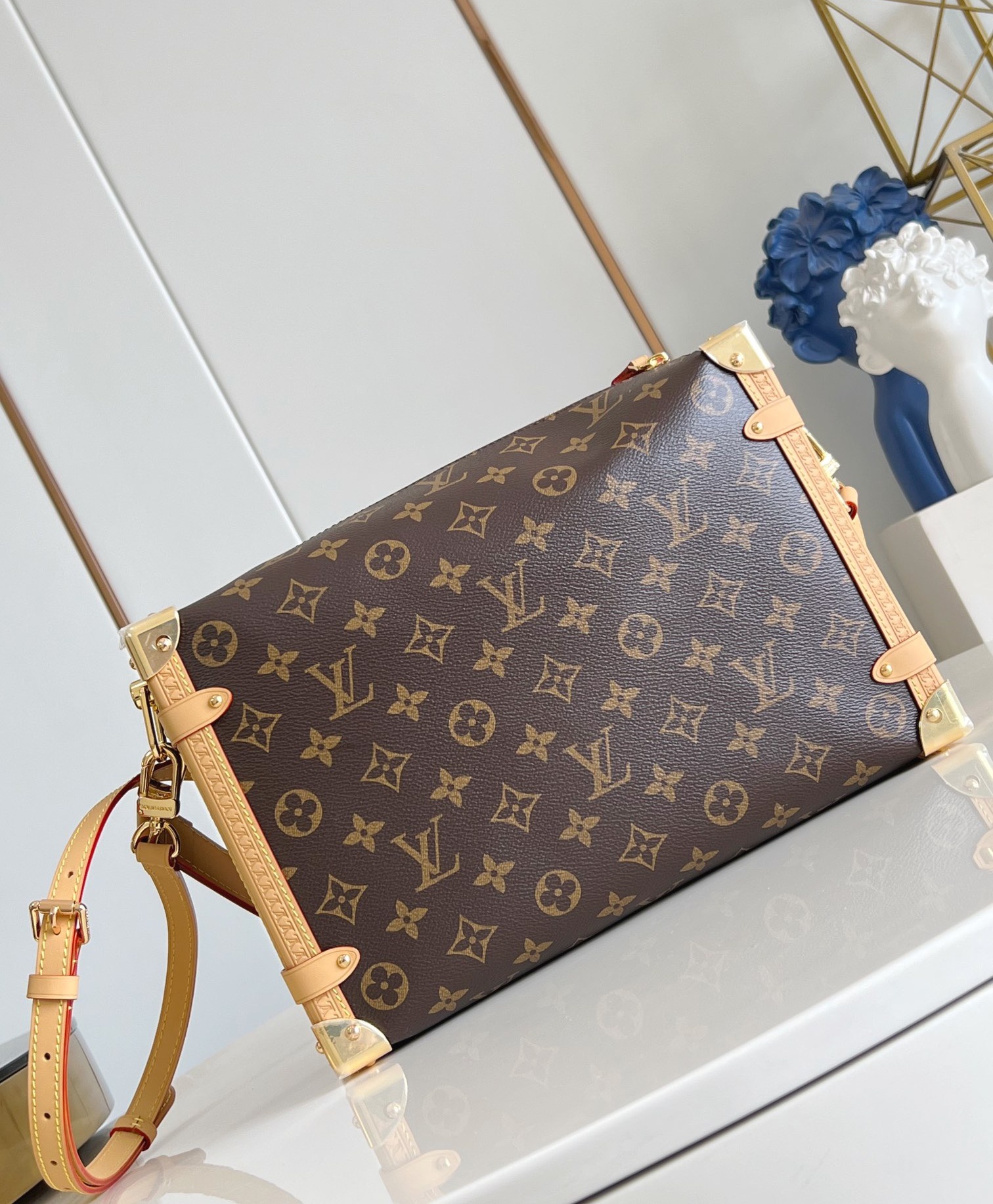 LsVttn Side Trunk GM M14513