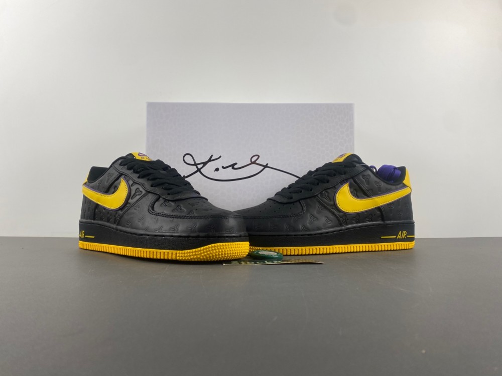 Nike Air Force 1 Low Kobe HV5122-001