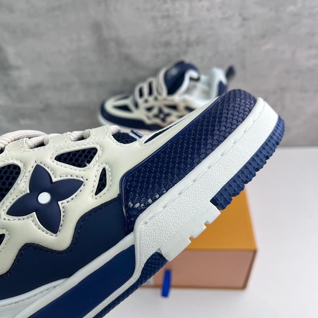 Louis Vuitto Skate blue shoes