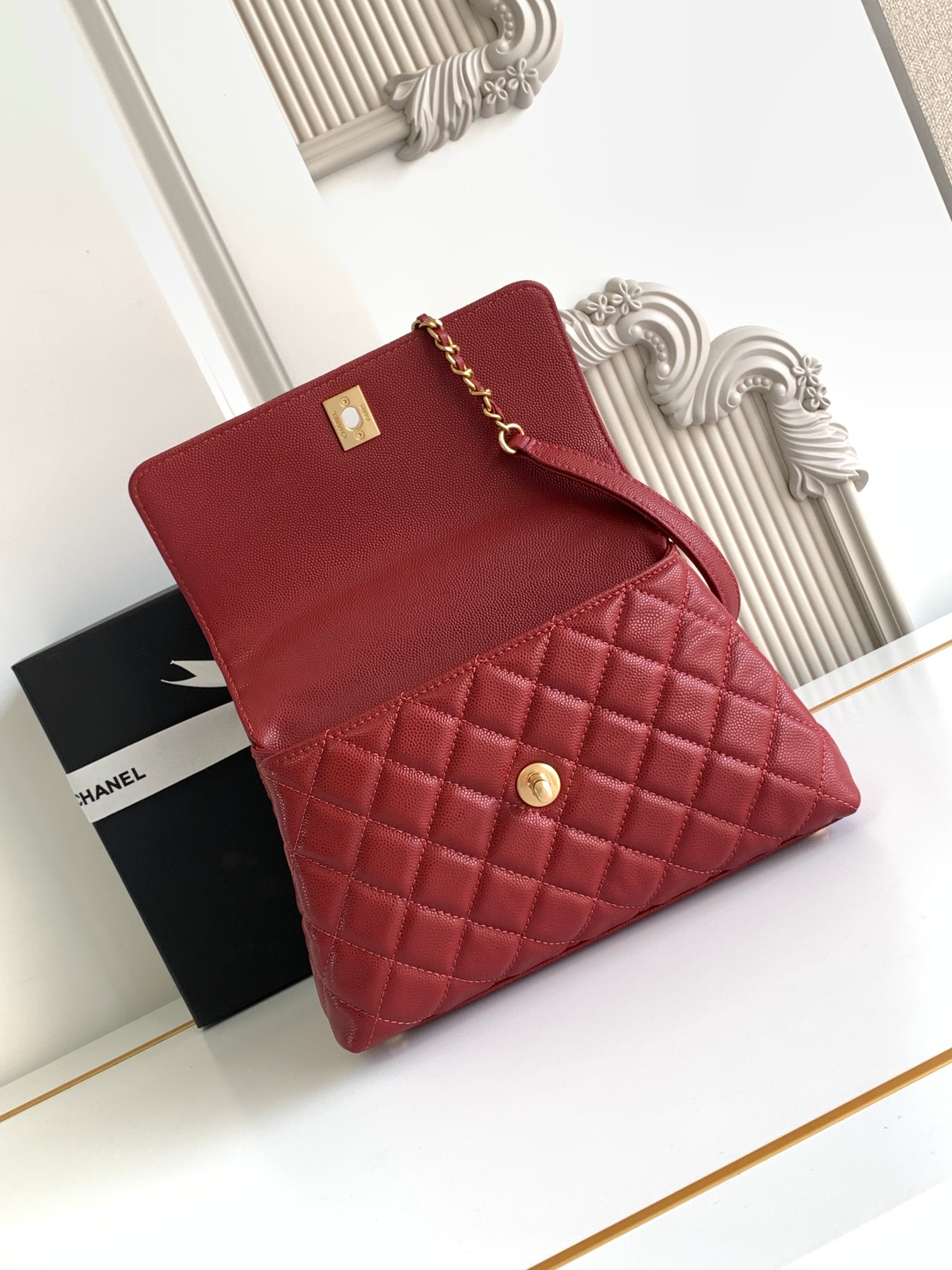 Channel red bag size 23cm