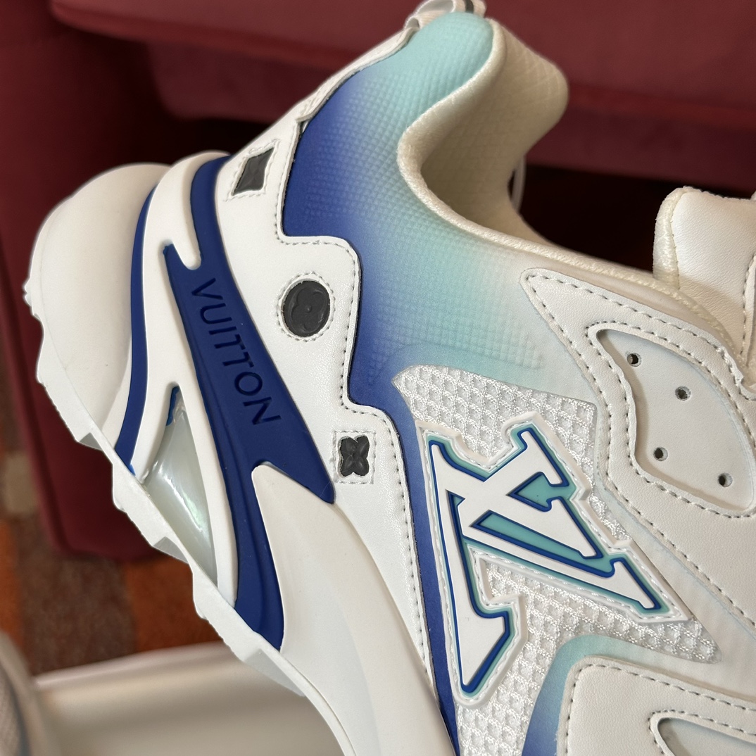 LV sneaker 2025011003
